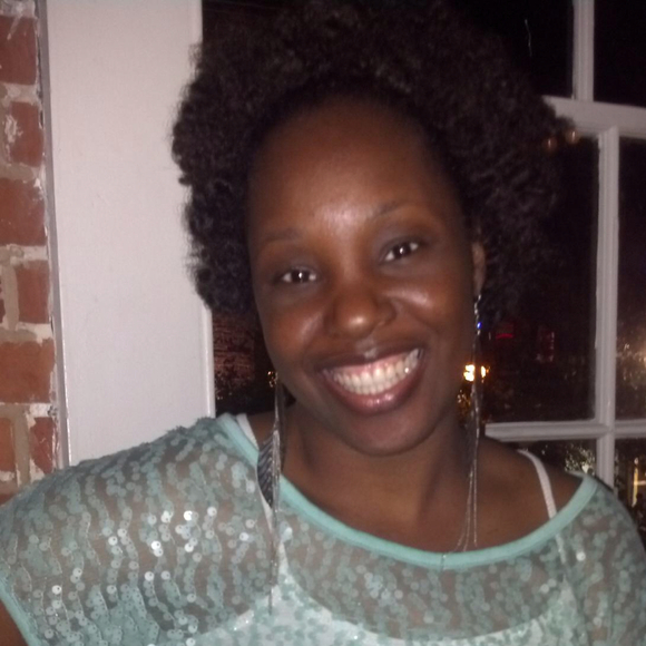 Profile Picture of Crystal Perry (@crissycocoa) on Poshmark