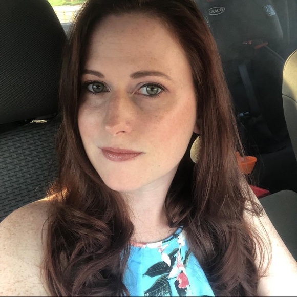 Profile Picture of Jessica Harper (@mtnvalleyvtg) on Poshmark