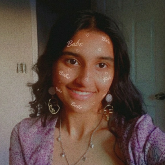 Profile Picture of Aminah Khalid (@aminahkhalid) on Poshmark