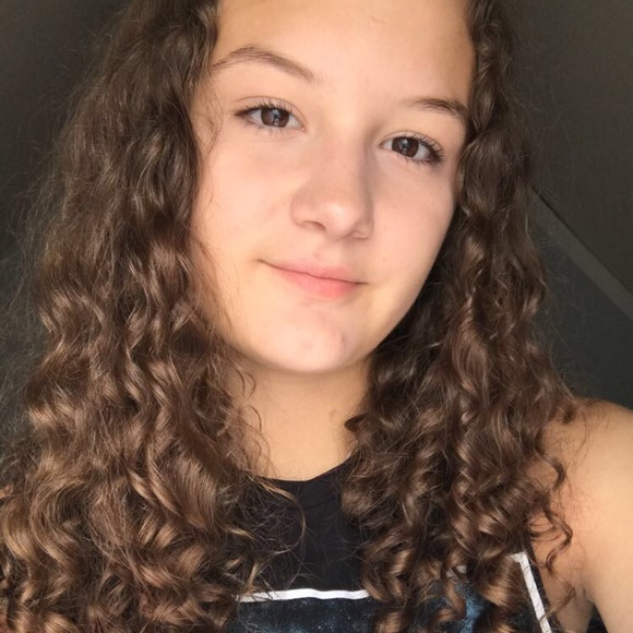 Kenedy Handly - Poshmark Profile Picture of Kenedy Handly (@kenedyhandly) on Poshmark