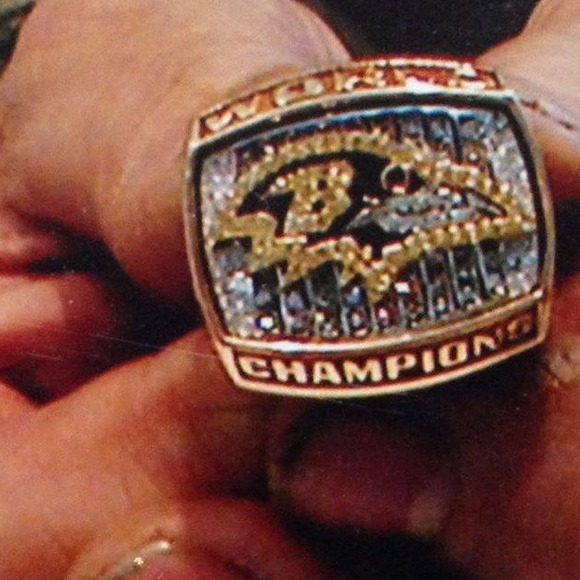 Carlmichael Theede - Poshmark Profile Picture of Carlmichael Theede (@carlmichael_t) on Poshmark