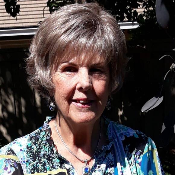 Profile Picture of Maxine Maxwell (@maxinemaxwell) on Poshmark