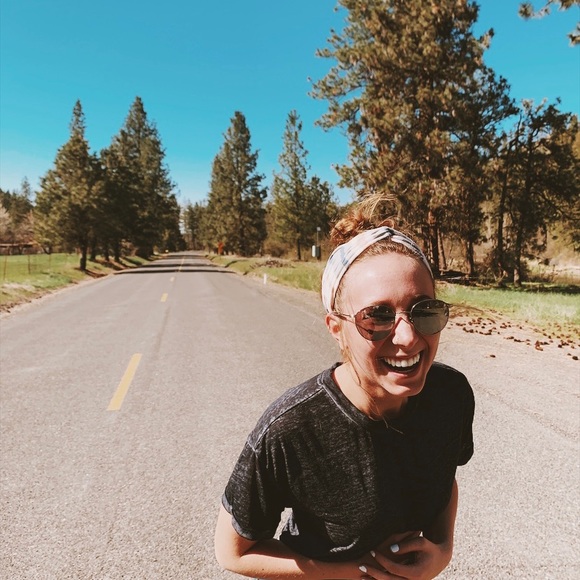 Profile Picture of Camryn Badner (@camryn_badner) on Poshmark