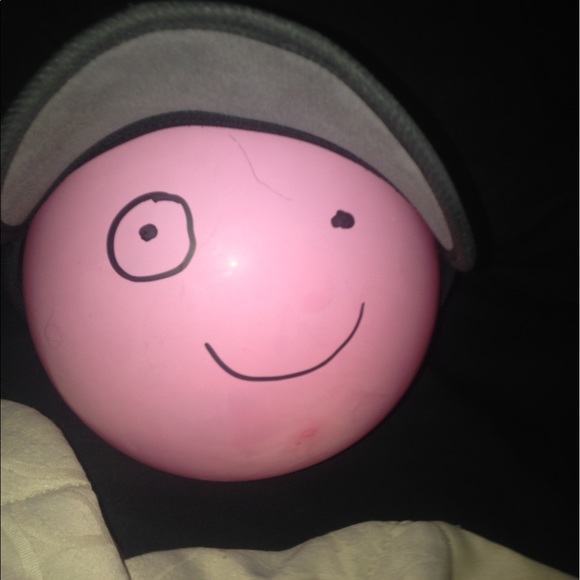 Profile Picture of Ashay Malow (@aa_shay) on Poshmark