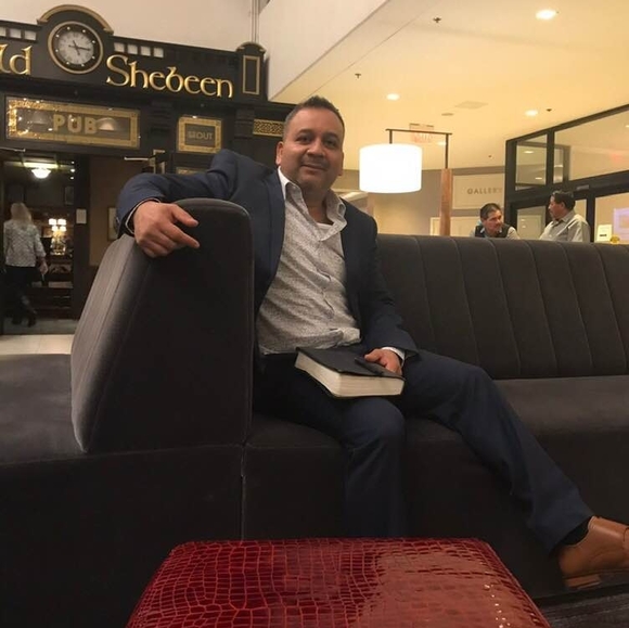 Profile Picture of Nicolas Bello (@nicolasbello) on Poshmark