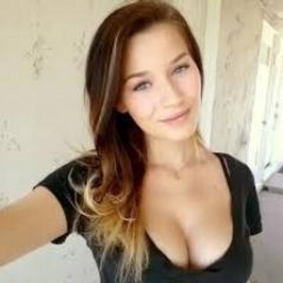 Profile Picture of Amy Colling (@AhmadMirza1112) on Twitter