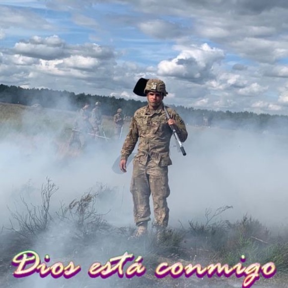 Profile Picture of Glennys Luna (@glennyspimentel) on Poshmark