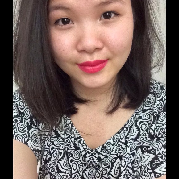 Profile Picture of Thanh thanh Nguyen (@dinkiie325) on Poshmark