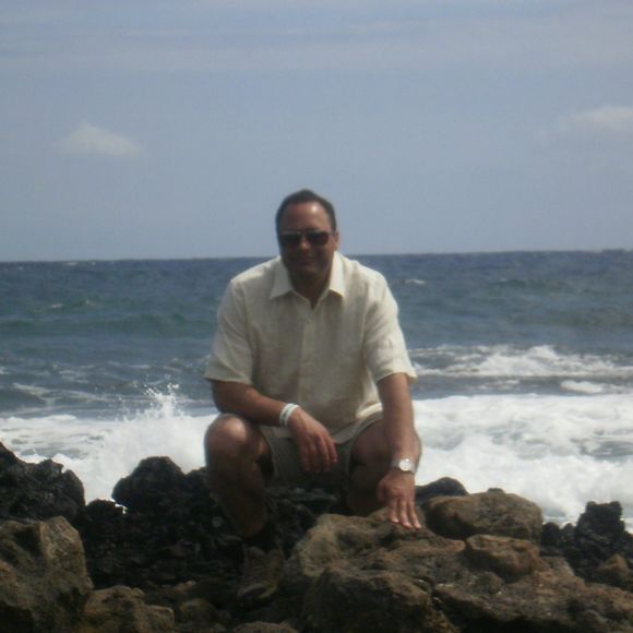 Profile Picture of Javier Correa (@javierecrar) on Poshmark