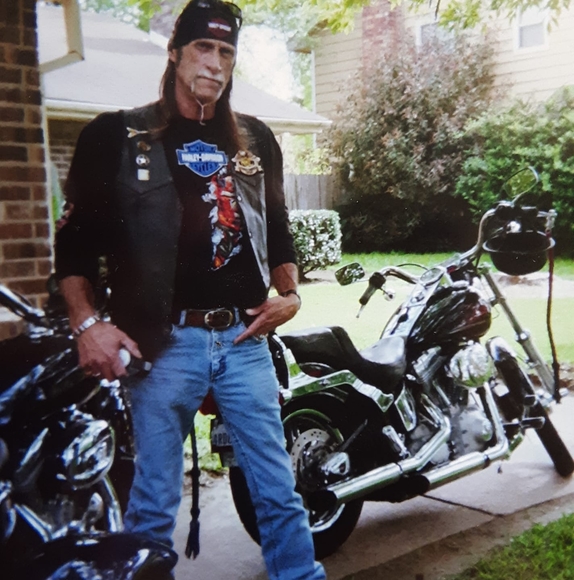 Profile Picture of Dale Seifried (@daleseifried) on Poshmark