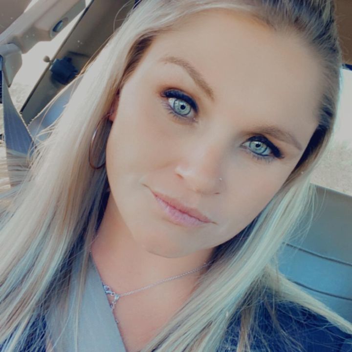 Profile Picture of LKat21 (@@laurabenson21) on Tiktok