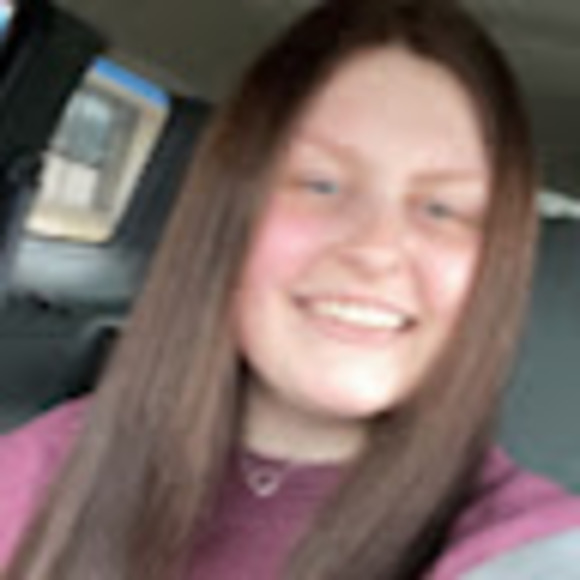 Morgan Minnix - Poshmark Profile Picture of Morgan Minnix (@morgan_minnix) on Poshmark