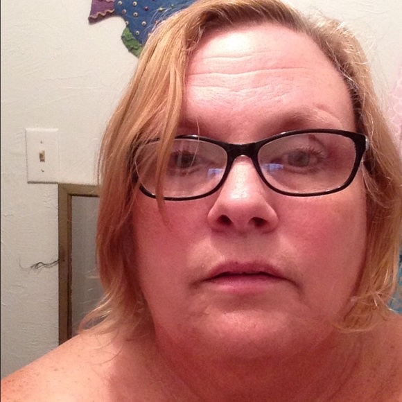 Profile Picture of Pam Bremer (@pamsue1961) on Poshmark