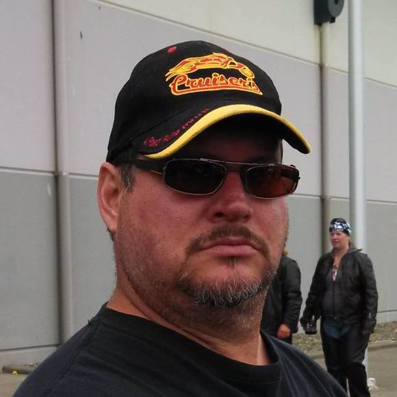 Profile Picture of Scott Osborn (@scottotpw) on Poshmark