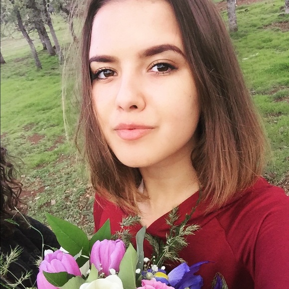 Profile Picture of Sindiia Romme (@sindiia) on Poshmark