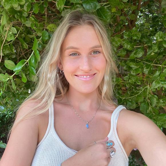 Profile Picture of Olivia Catherall (@livgcatherall) on Poshmark