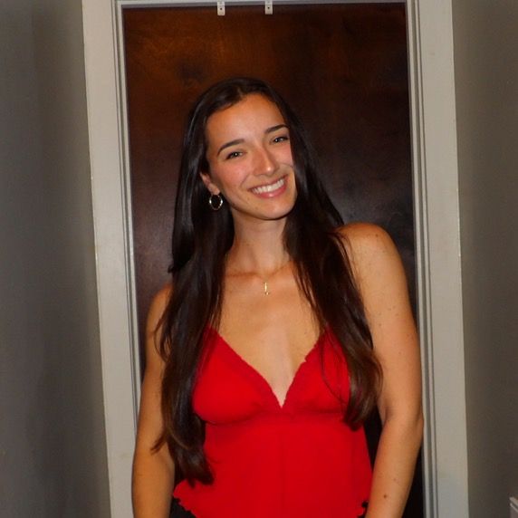 Profile Picture of Lindsey R (@lindsinator3000) on Tiktok