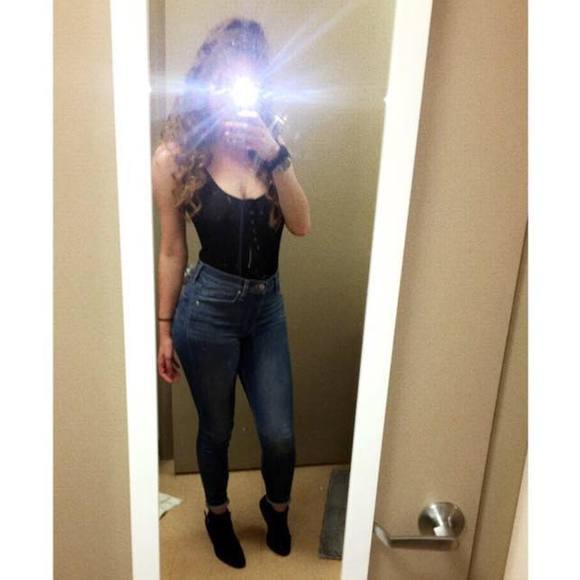 Profile Picture of Jess Omick (@jessomick) on Poshmark