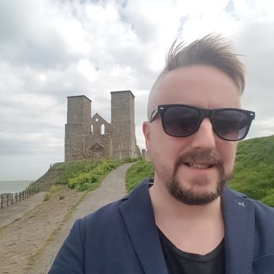 Profile Picture of Dan Protagonist Gooner (@DanDeeman1) on Twitter