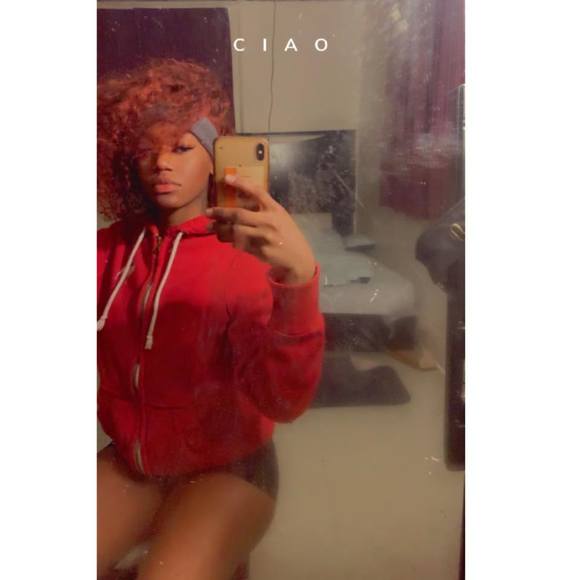 Profile Picture of Alyssa Rhene (@alyssa_friendly) on Poshmark