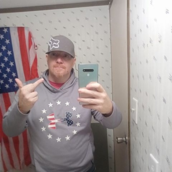 Profile Picture of Andrew Endicott (@a_endicott) on Poshmark