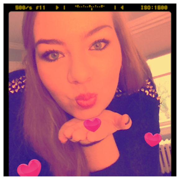 Profile Picture of Katherine Dubicki (@katherinemtk) on Poshmark