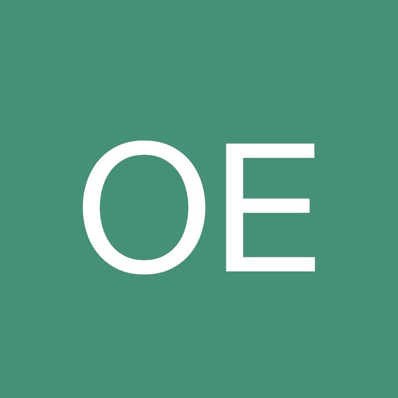 Profile Picture of Olivia Everingham (@oeveringham) on Poshmark