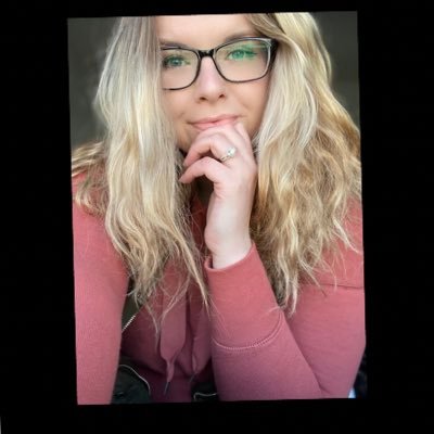 Profile Picture of Emma! (@emma__christine) on Twitter