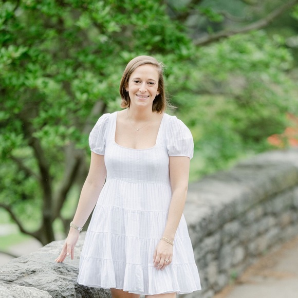 Profile Picture of Emma Silvershein (@emmasilversheib) on Poshmark