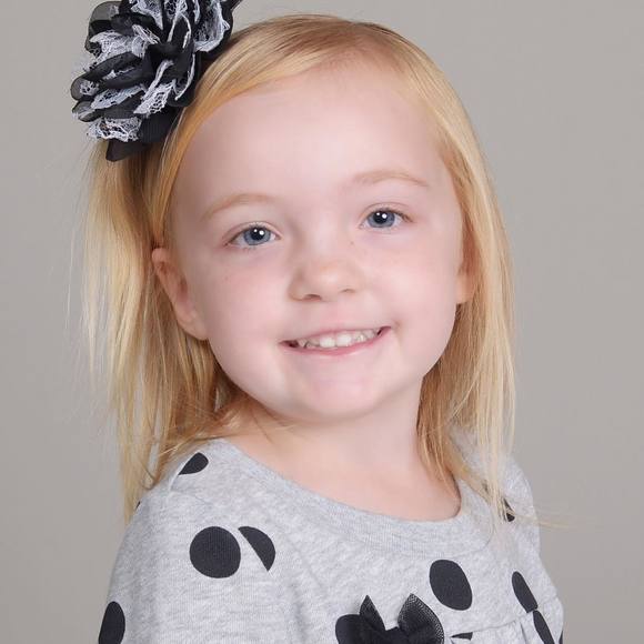 Profile Picture of Kara Daeges (@karadaeges) on Poshmark