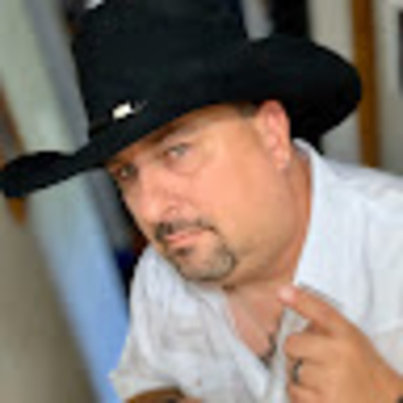 Profile Picture of Mark Orsted (@markorsted) on Poshmark