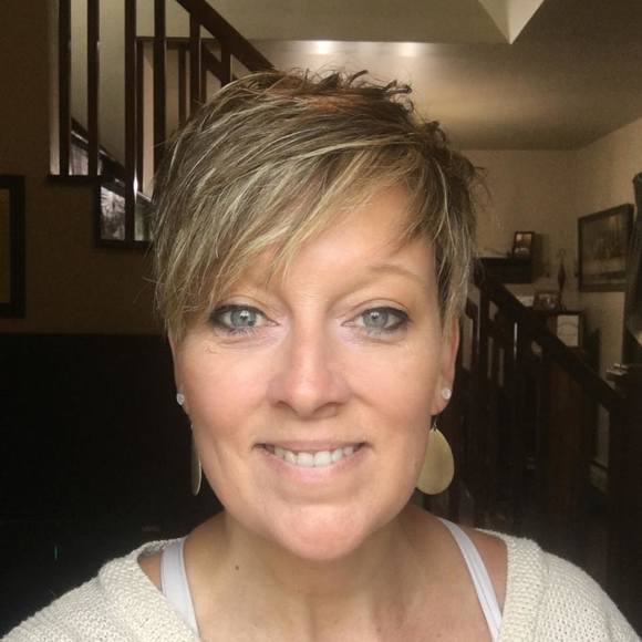 Profile Picture of Andrea Coleman-cox (@treuw) on Poshmark