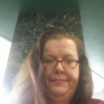 Profile Picture of Dana Schaefer (@543191b7bcdc44c) on Twitter