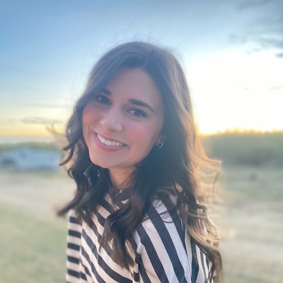 Profile Picture of Delaney Mitchell (@pdmitchell22) on Poshmark