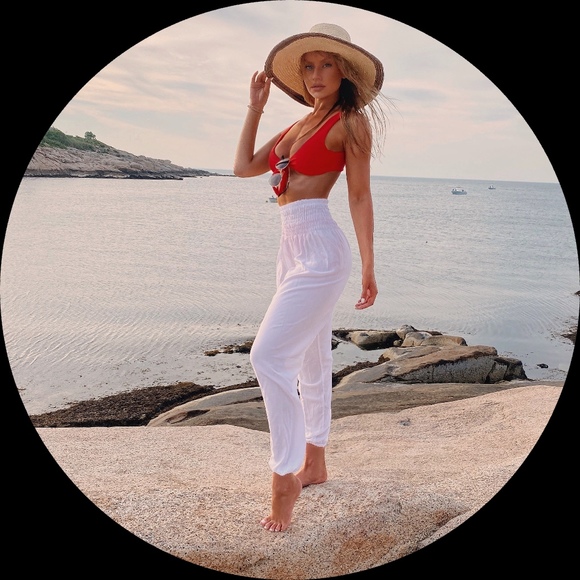 Profile Picture of Kinga Kaur (@kingakaur) on Poshmark