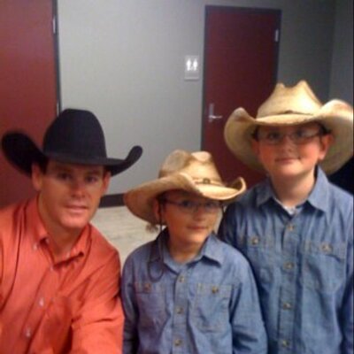 Profile Picture of Larry Shayne Wright (@shaynewright) on Twitter