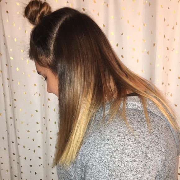 Profile Picture of Mia Gregory (@heyyyyyyitsmia) on Poshmark