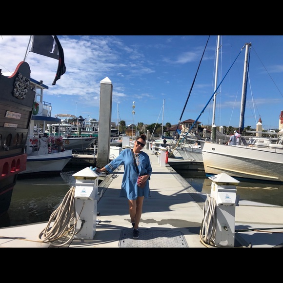 Profile Picture of Natalya Rozman (@nlourie22) on Poshmark