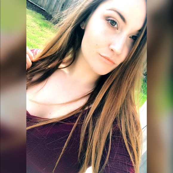 Profile Picture of Marjorie Johnson (@marjoriejohnson) on Poshmark