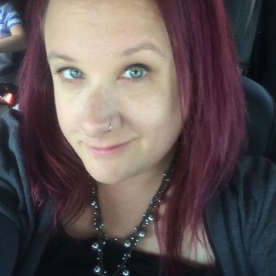 Profile Picture of Christine Durant (@starryskye81) on Twitter