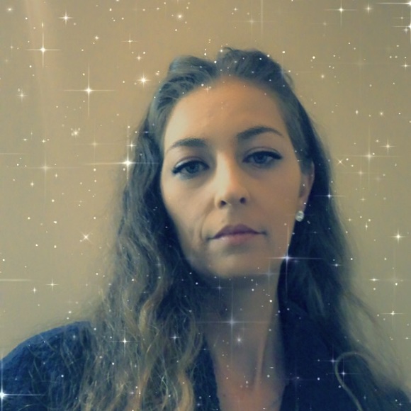 Rachel Pietrantonio - Poshmark Profile Picture of Rachel Pietrantonio (@rpietrantonio) on Poshmark