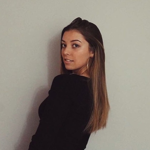 Allison Mac - Poshmark Profile Picture of Allison Mac (@allisonmacc14) on Poshmark