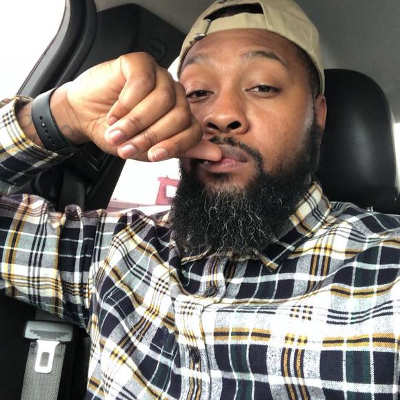 Profile Picture of Danny Dixon (@dozenz22) on Poshmark