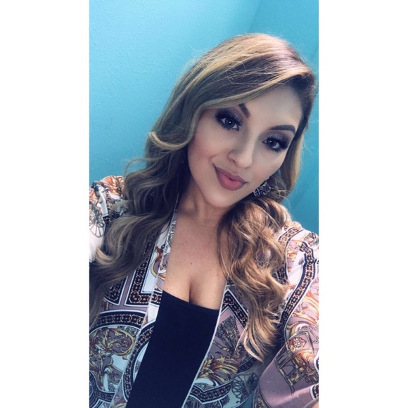 Profile Picture of Janet Renteria (@jayyr14) on Poshmark