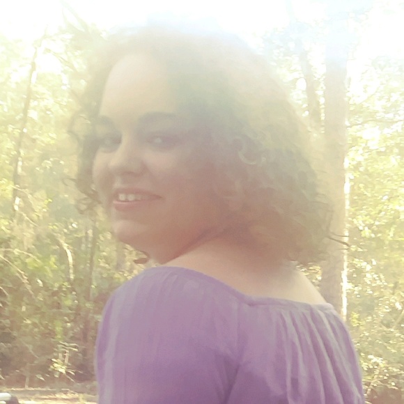 Profile Picture of Hal Stephenson😊💯 (@shortypop152002) on Poshmark