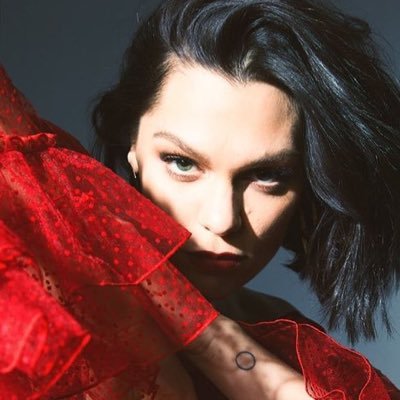 Profile Picture of Lots Of Love To My Number 1 Queen Since 2011. (@JessieJIts) on Twitter