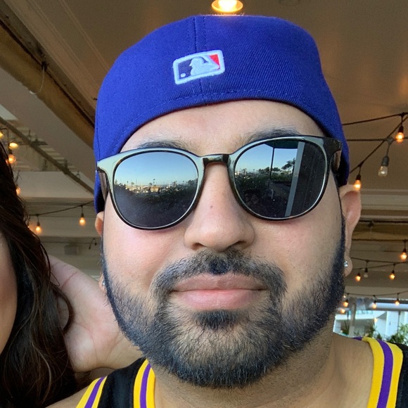 Azeem Ahmad - Poshmark Profile Picture of Azeem Ahmad (@aj7116) on Poshmark