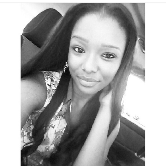 Profile Picture of Charlise Winn (@charlise3) on Poshmark