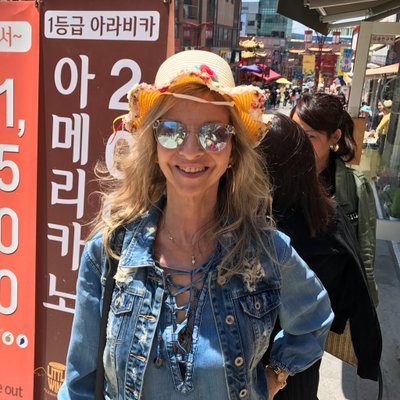 Profile Picture of Iris Shaw (@iris2727) on Twitter