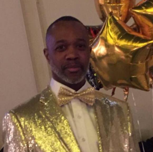 Profile Picture of Tony Giles (@tonygiles894) on Poshmark